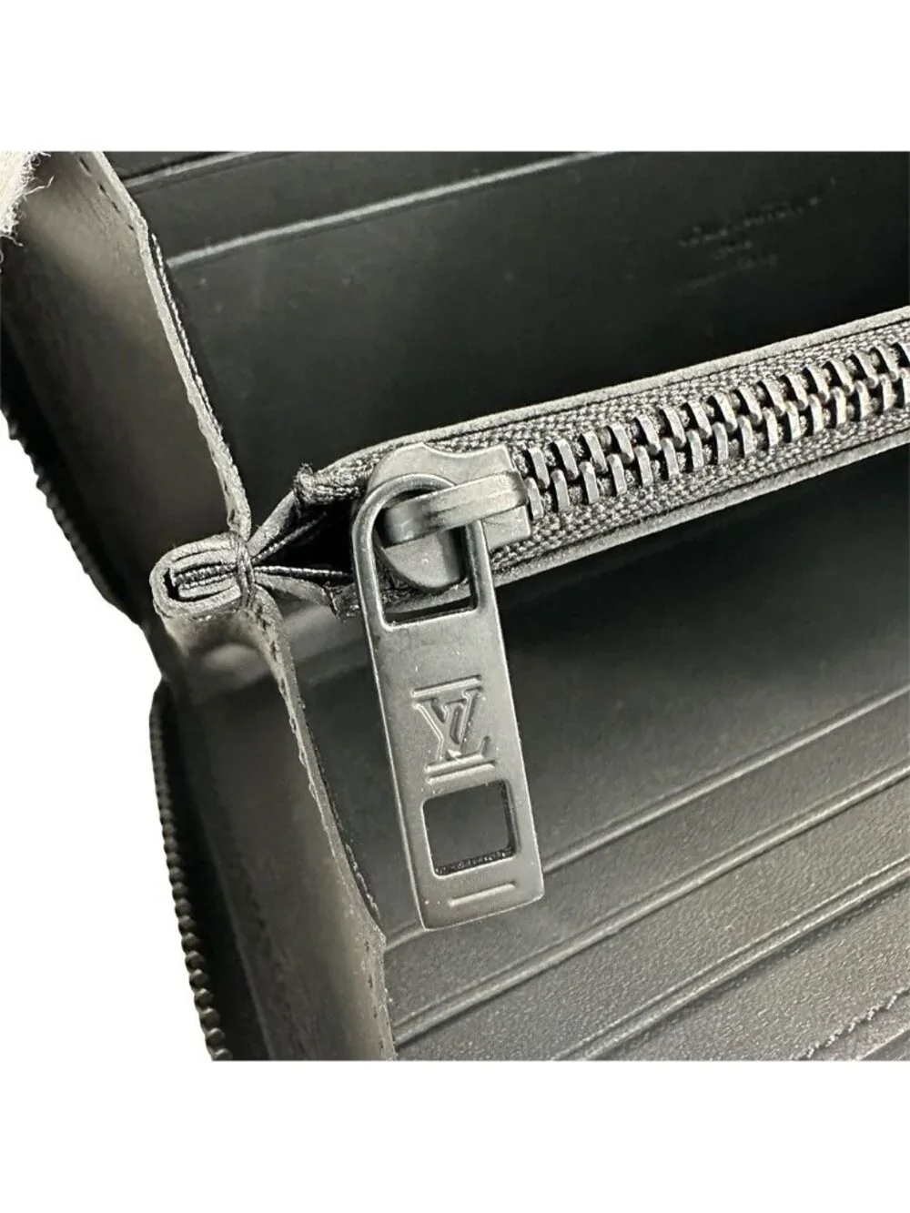 Louis Vuitton Wallet Leather Aerogram Zippy Horizontal Noir Black Zip Around